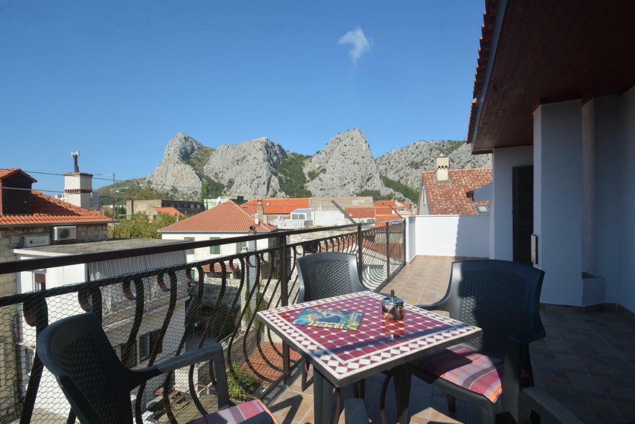Aparment Mimica-Croatia , Omis , center Omiš Exterior foto